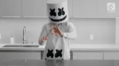 DJ Internasional Marshmello membuat geger warganet Indoonesia dengan memposting video dengan lagu Eta Terangkanlah.