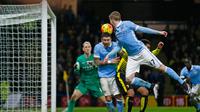 Video highlights Premier League antara Watford vs Manchester City yang berakhir dengan skor 1-2, Sabtu (26/12/2015). Dua Gol dalam 3 Menit.