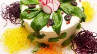 Cake unik berisi salad sayuran ini tidak akan membuat Anda gemuk, karena Terbuat dari salad sayuran. (Sumber foto: Independent)