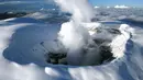 Gunung berapi tersebut menunjukkan peningkatan perpindahan internal cairan. Layanan Geologi setempat melaporkan pada hari Sabtu, yang memantau kegempaan yang kuat yang dapat menyebabkan pengusiran baru material pijar. (HANDOUT / COLOMBIAN GEOLOGIC SERVICE / AFP)