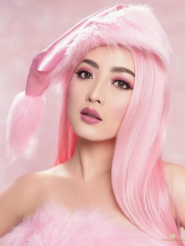 8 Pesona Natasha Wilona dalam Pemotretan Serba Pink, Bak Barbie