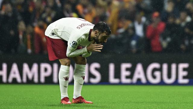 Kapten Manchester United, Bruno Fernandes, ketika melawan Galatasaray di Liga Champions.
