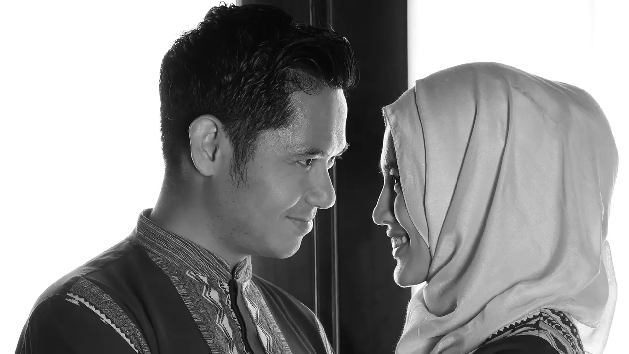 [Bintang] Pacaran Tak Lama, 8 Pasangan Artis Indonesia Ini Memutuskan Menikah