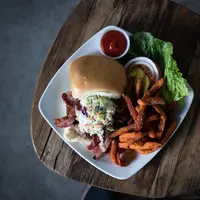 Kalau kata zodiak kamu, kamu cocoknya makan apa saat buka puasa? (Sumber foto: unsplash.com)