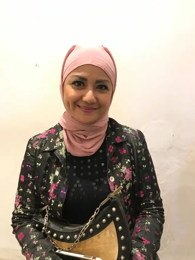 Yuyun Sukawati Berhijab