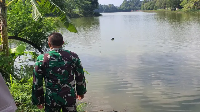 Helikopter jatuh di Depok. (Liputan6.com/Dicky Agung Prihanto)