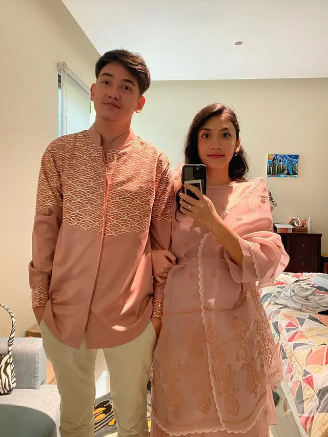 Syukuran Kehamilan Istri Adipati Dolken