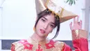 Dalam foto terbaru yang diunggahnya, Fuji Utami tampil mengenakan busana adat Minang [@fuji_an]