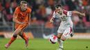 Serangan Tim Oranje dimotori oleh Memphis Depay, Steven Berghius, dan Frenkie de Jong membuat Montenegro kerepotan. (Foto: AP/Peter Dejong)