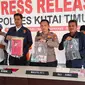 Waka Polres Kutim, Kompol Damus Asa Didampingi Kasat Reskrim dan Kanit Tipikor saat menggelar pers rilis terkait kasus dugaan pungli yang dilakukan oknum kepala desa dan dua stafnya. (Istimewa)