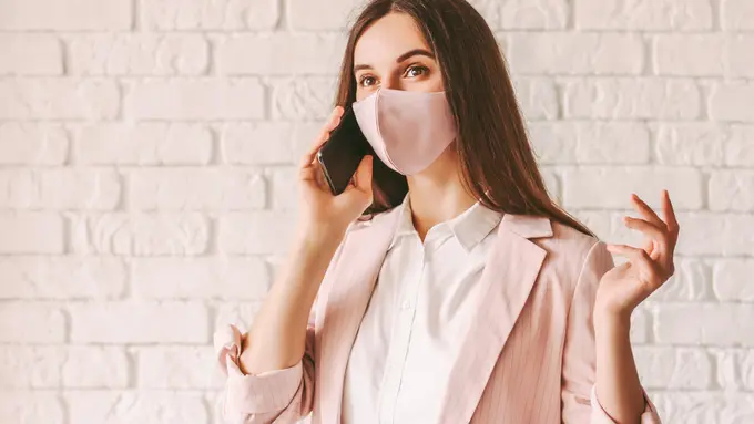 Trik Merias Mata agar Tampil Cantik Saat Pakai Masker Seharian