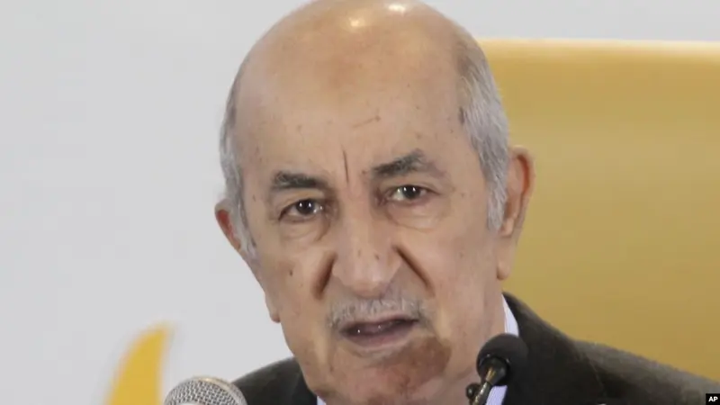 Presiden terpilih Aljazair Abdelmadjid Tebboune berbicara dalam konferensi pers di Algiers, 13 Desember 2019.