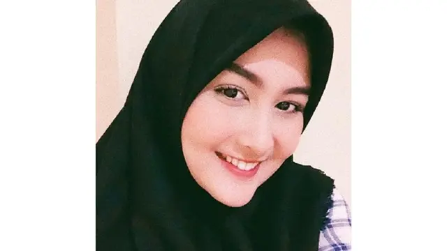 6 Potret Talitha Curtis Tampil Berhijab, Aktris Hits FTV