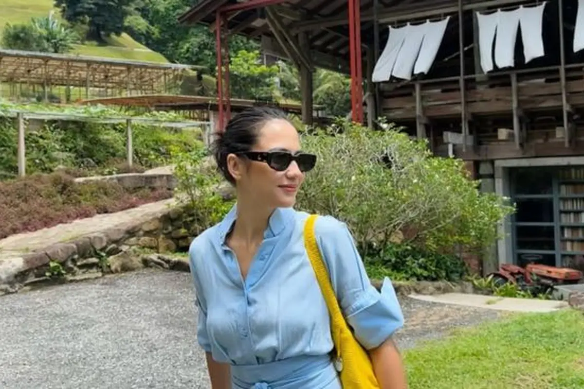 Potret Pevita Pearce dengan Outfit Casual yang Menawan (credit: instagram/pevpearce)