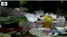 Selain menyita sejumlah alat dan bahan kimia pembuat sabu, polisi juga mengamankan 50 gram sabu siap jual.