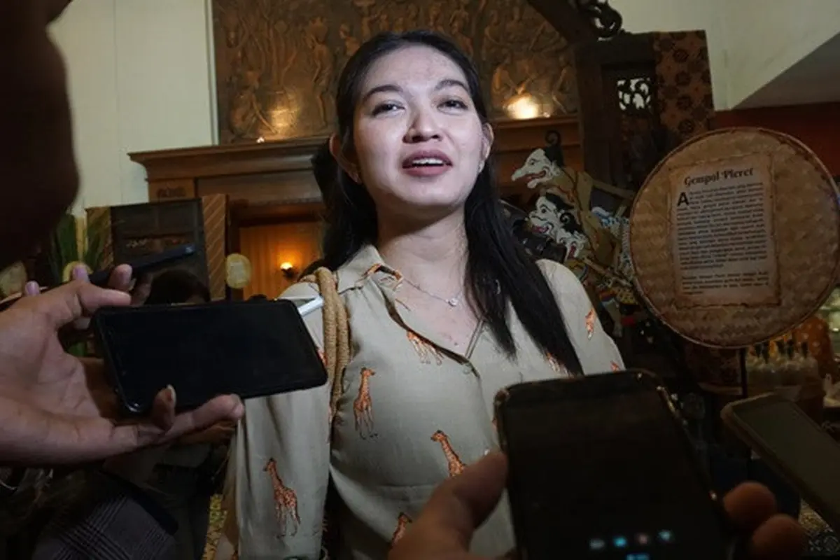 Jelang Melahirkan, Ini 6 Potret Terbaru Selvi Ananda Menantu Jokowi