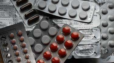 Mengonsumsi Obat Tertentu
