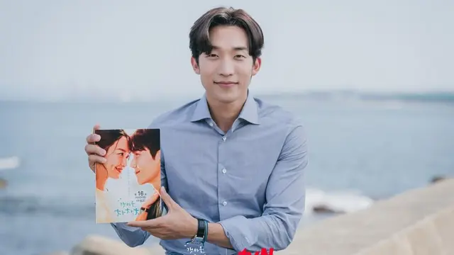 Lee Sang Yi dalam Hometwon Cha-Cha-Cha. (tvN via Instagram/tvn_drama)