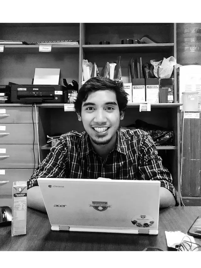 6 Potret Royyan Dzakiy, Ketua BEM ITB yang Pernah Viral