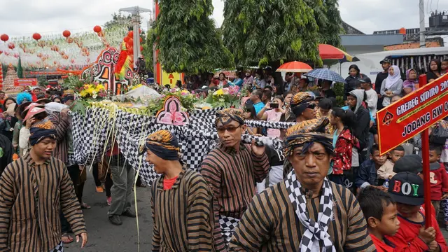 Grebeg Sudiro Imlek