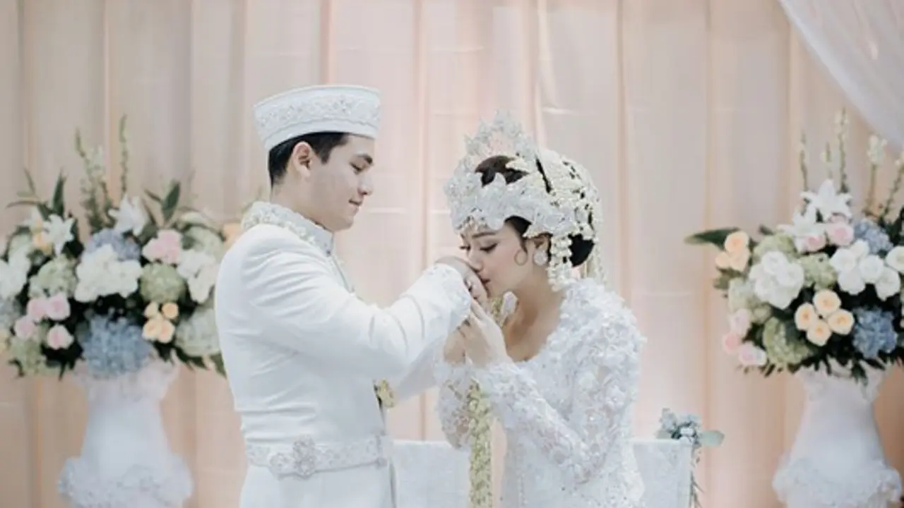 [Bintang] Adzana Bing Slamet dan Rizky Alatas