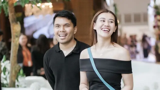 Gaya Aaliyah Massaid dan Thariq Halilintar di Wedding Expo. [@thebridestory]