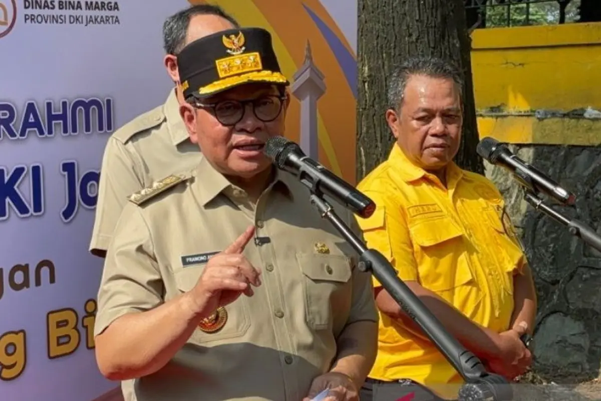 Gubernur DKI Jakarta Pramono Anung memberikan keterangan di Jakarta Timur, Selasa (14/4/2026).