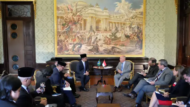 Pertemuan bilateral antara Menteri Luar Negeri RI Sugiono dan Menlu Brasil Mauro Vieira di Rio de Jenairo, Brasil, Minggu (27/4/2025). (Dok. Kemlu RI)
