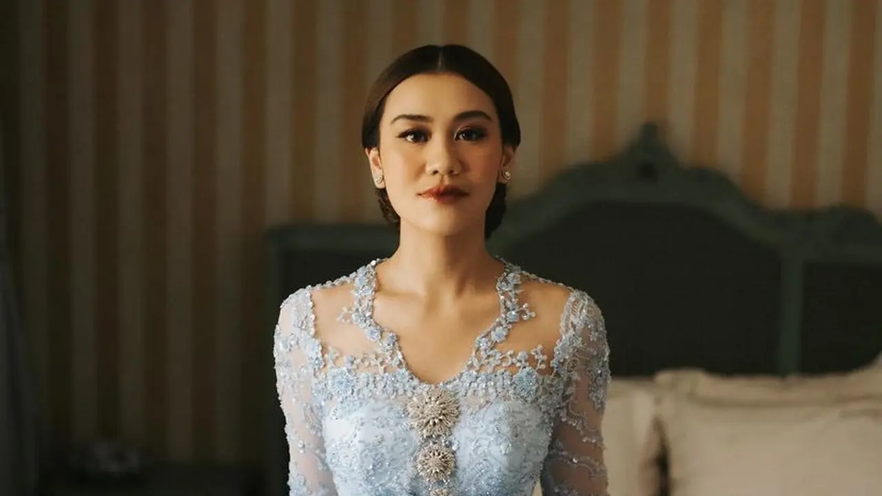 Aaliyah Massaid saat Tunangan. [@morden.co]