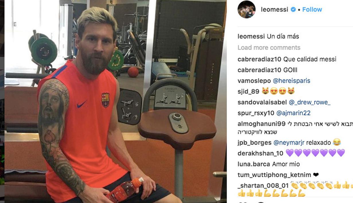 Lionel Messi juga memasang tato bergambar Yesus yang menjadi kepercayaan bagi umat Kristiani di lengan kanannya. (Instagram/Messi)