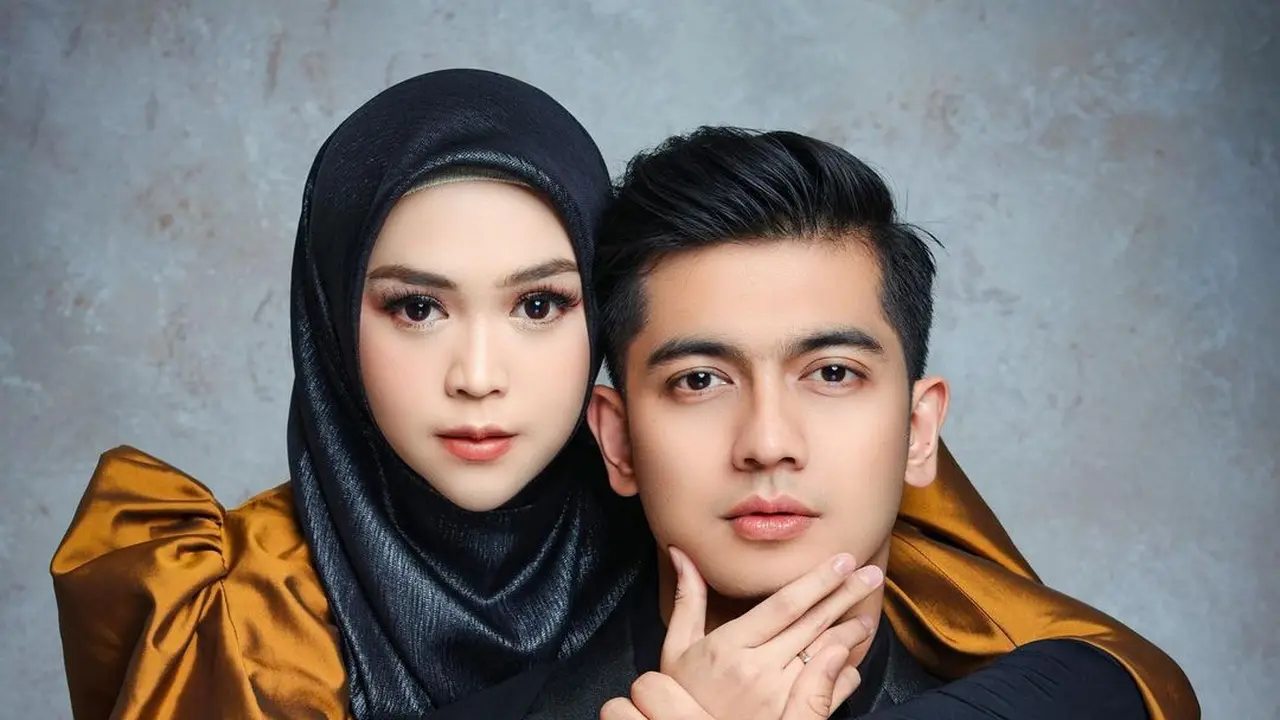 Gaya Elegan Ria Ricis dan Teuku Ryan Kenakan Kostum Layaknya Ratu dan Raja di Pemotretan Terbaru