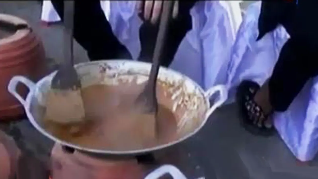 Bentrok Antar-Warga Makassar hingga Tentara Asing Masak Rendang