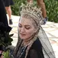 Karya Rinaldy Yunardi dikenakan Madonna di Met Gala 2018. (dok.Instagram @rinaldyyunardi/https://www.instagram.com/p/BxJVc6WDXvM/Henry