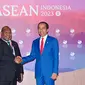 Presiden Joko Widodo atau Jokowi menggelar pertemuan bilateral dengan Perdana Menteri (PM) Papua Nugini (PNG), James Marape, di Ruang Kakatua, JCC Senayan, Jakarta, Kamis (7/9/2023). (Foto: Muchlis Jr - Biro Pers Sekretariat Presiden)