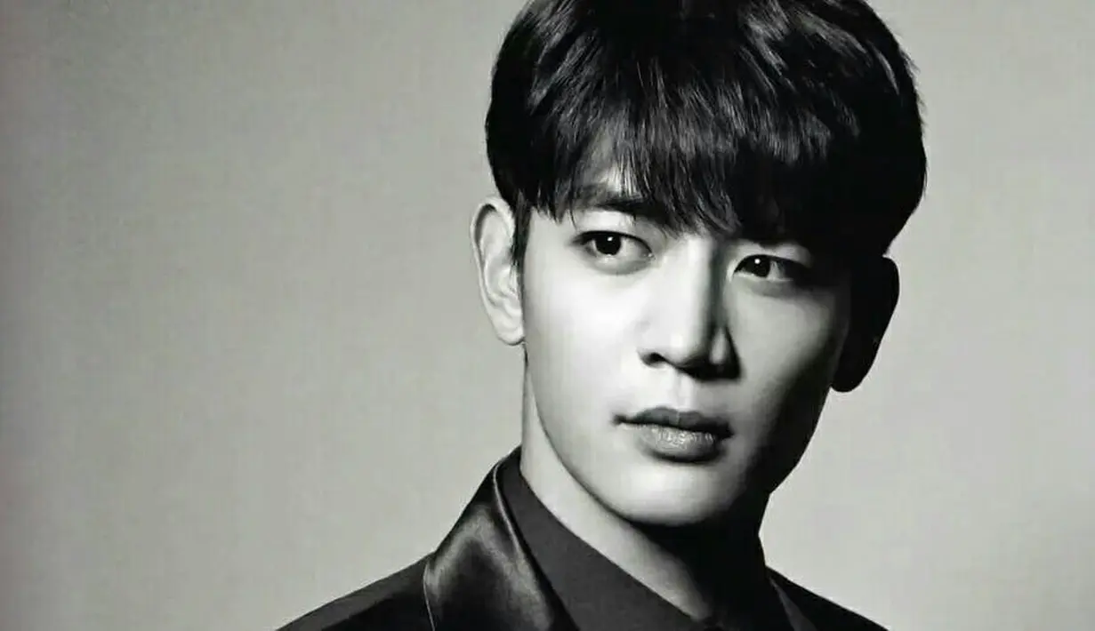 Walaupun Onew menjalani syuting dengan Song Song Copuple, akan tetapi malah Minho SHINee yang diundang ke pernikahan Song Joong Ki dan Song Hye Kyo. (Foto: soompi.com)