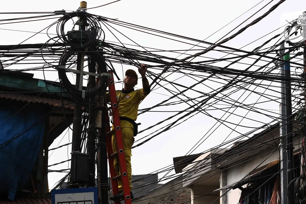 Penertiban Kabel Semrawut