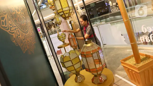 DEKORASI RAMADHAN DI PUSAT PERBELANJAAN