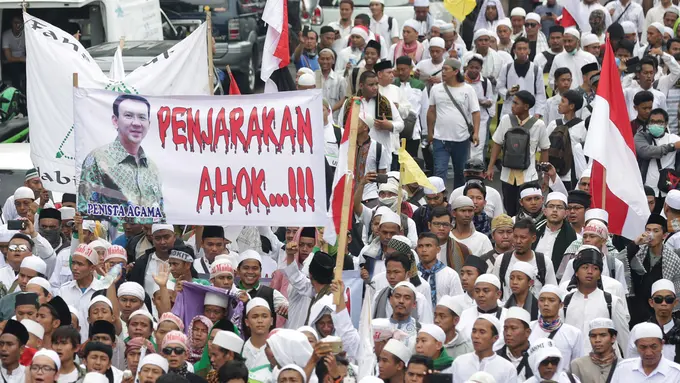 [Bintang] Demo Ahok