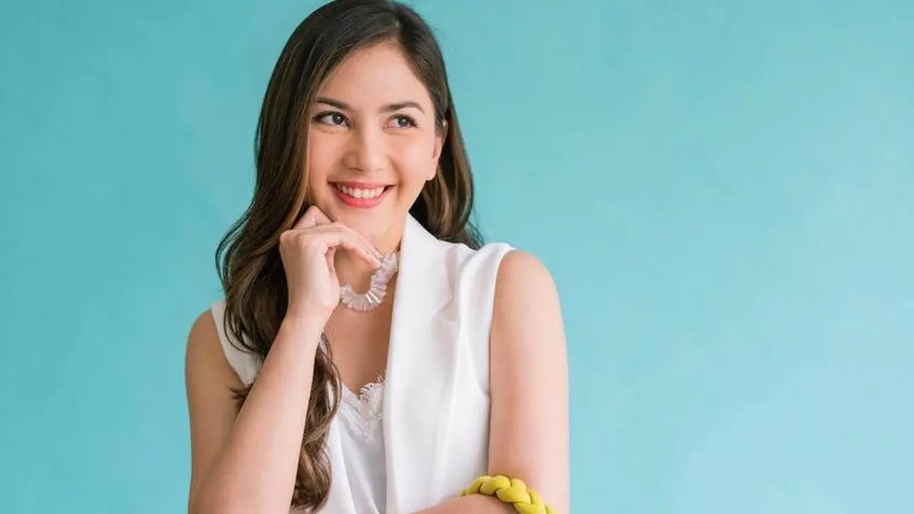 Gaya 5 Seleb Tanah Air Pakai Tas Kate Spade New York Koleksi Summer 2022, dari Jessica Mila hingga Enzy Storia