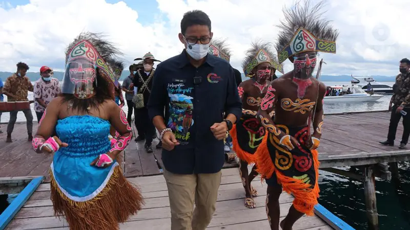 Sambangi Raja Ampat, Sandiaga Uno Kampanyekan Rojali bagi Wisatawan