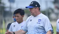 Penjelasan FIFA Terkait Sanksi untuk Persib akibat Kasus dengan Robert Alberts