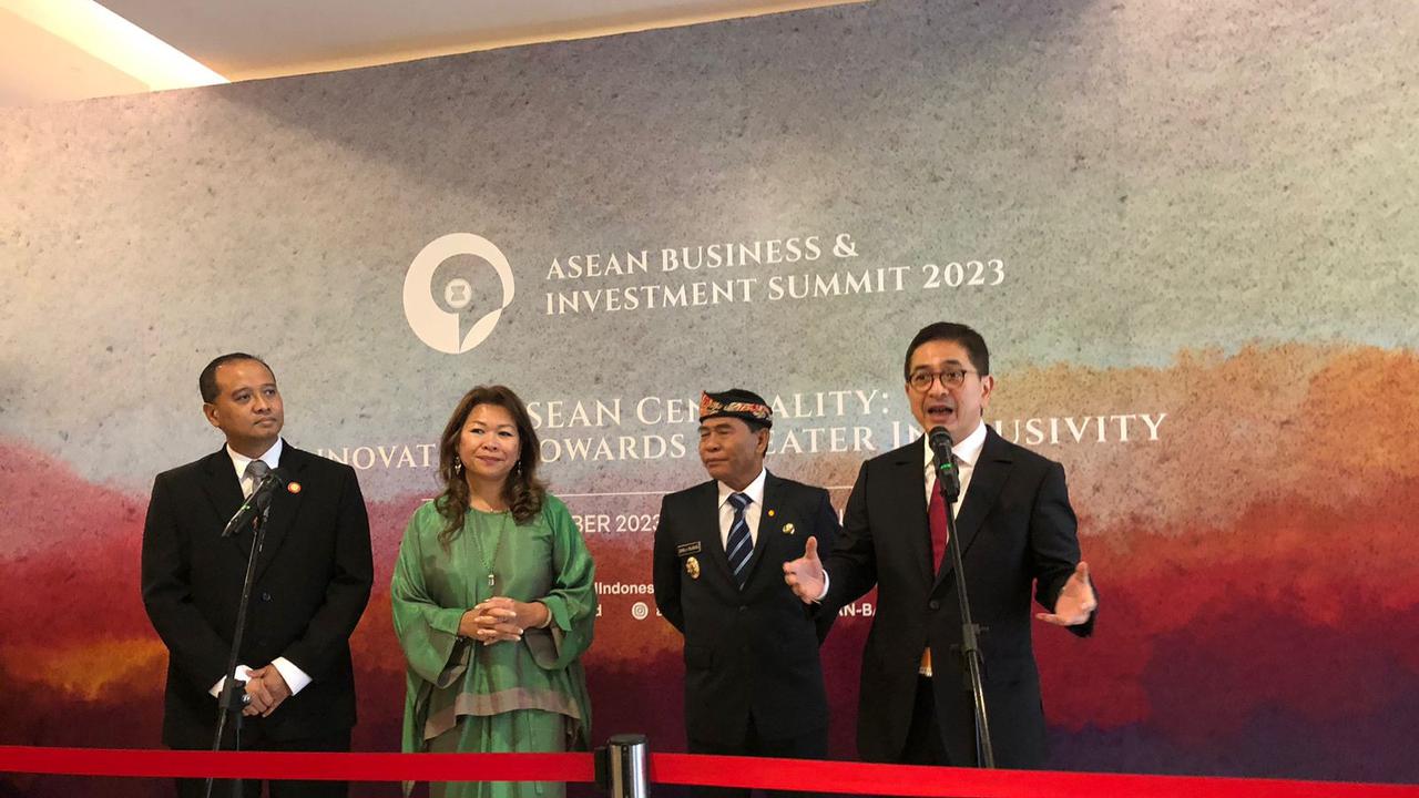 ASEAN Business Advisory Council Business Roundtable on Borneo disepakati Letter of Intent (LOI) menjadikan Ibu Kota Negara (IKN) sebagai epicentrum of growth di Borneo.