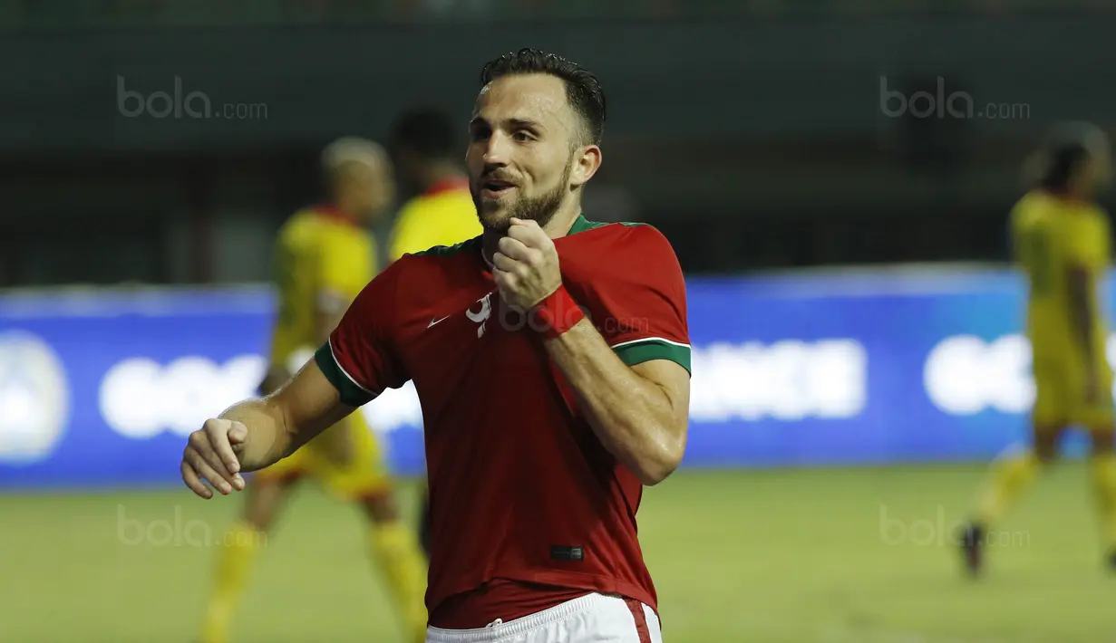 Illija Spasojevic bisa menjadi opsi untuk meningkatkan kekuatan lini depan Timnas Indonesia. Pemain berumur 34 tahun tersebut mampu tampil tajam bersama Bali United di BRI Liga 1 2021/2022. Saat ini, ia tercatat sebagai top skor terbanyak hingga pekan ini, yaitu 7 gol. (Bola.com/M. Iqbal Ichsan)