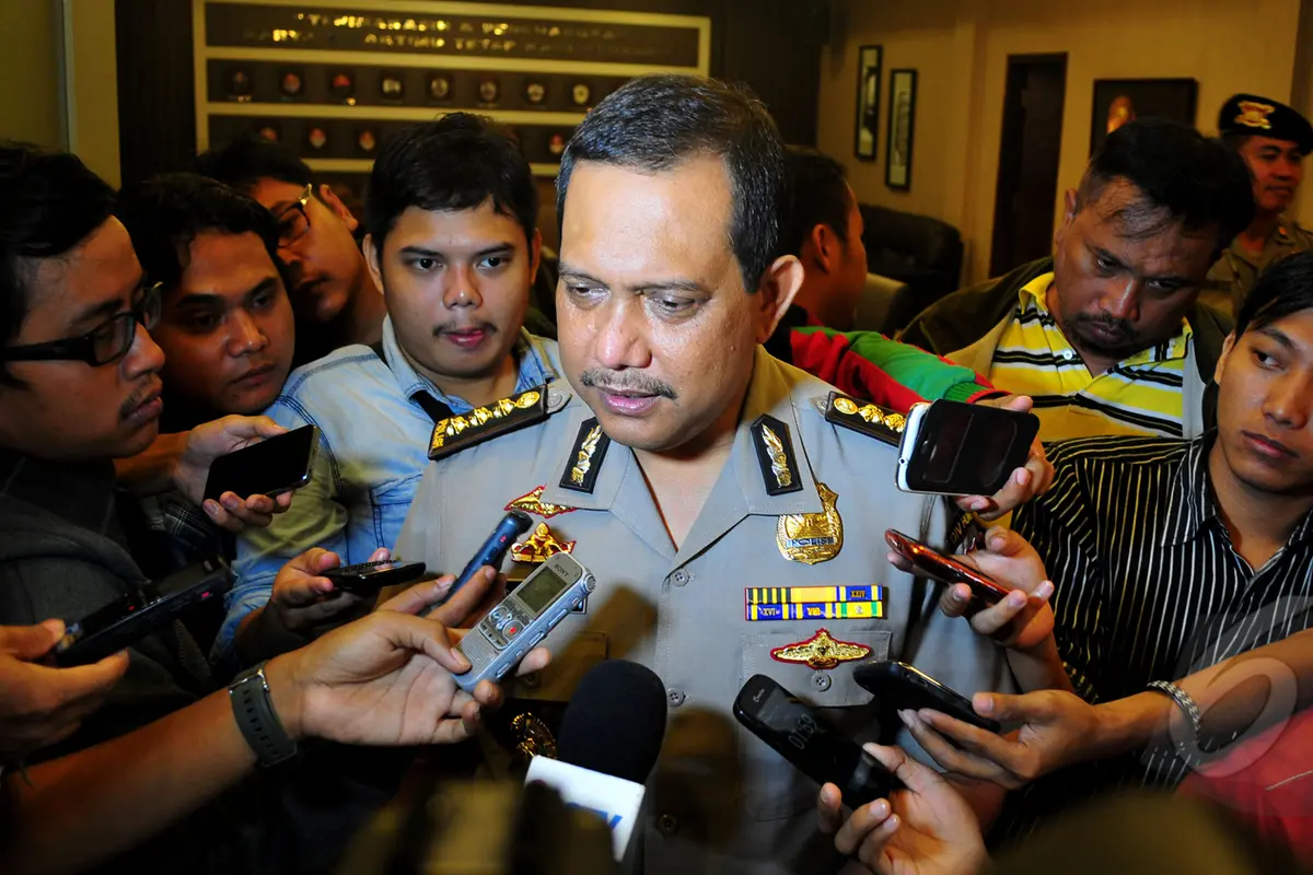 Polisi Amankan Uang Palsu Asing Senilai 16 Triliun