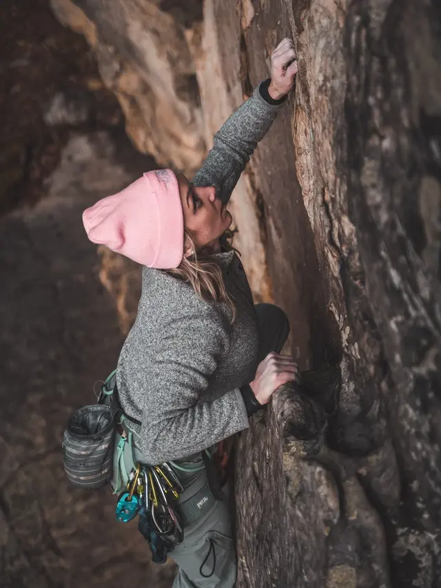 Arti Mimpi Jatuh dari Tebing Tinggi yang Menandakan Keburukan