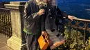 Kedua mertua Rahma Azhari, Tommy Chong dan Shelby Chong. (Instagram @funnyshelby)