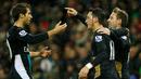 Pemain Arsenal merayakan gol yang dicetak Mesut Ozil ke gawang Norwich City dalam lanjutan Liga Inggris di Stadion Carrow Road, Minggu (29/11/2015) malam WIB.  (Action Images via Reuters/Andrew Boyers)