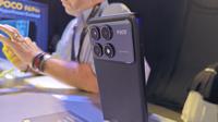 Poco F6 Pro, didukung oleh chipset powerful Snapdragon® 8 Gen 2 yang menawarkan performa kencang dan menjadi ponsel flagship serba bisa. Layar AMOLED WQHD+ 120Hz Flow 6,67 inci dengan bezel ultra tipis memberikan pengalaman visual yang imersif.