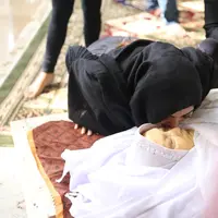 Suasana duka menyelimuti Ashanty atas meninggalnya sang ibunda tercinta. (Nurwahyunan/Bintang.com)