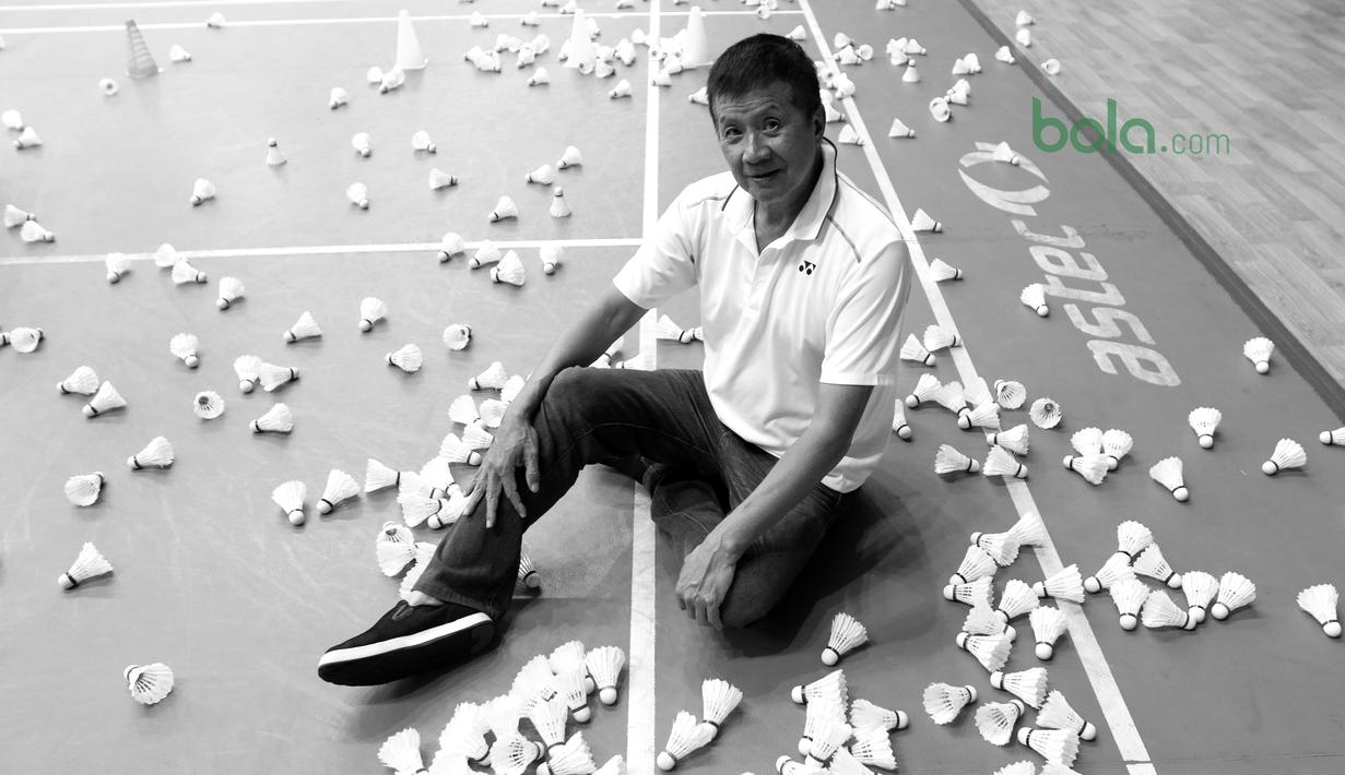 Sederet prestasi gemilang Legenda Bulutangkis Indonesia, Rudy Hartono  tersebut mendapat pengakuan dari BWF dengan penghargaan yakni Herbert Scheele Award pada 1986 dan Hall of Fame 1997. (Bola.com/Nick Hanoatubun)